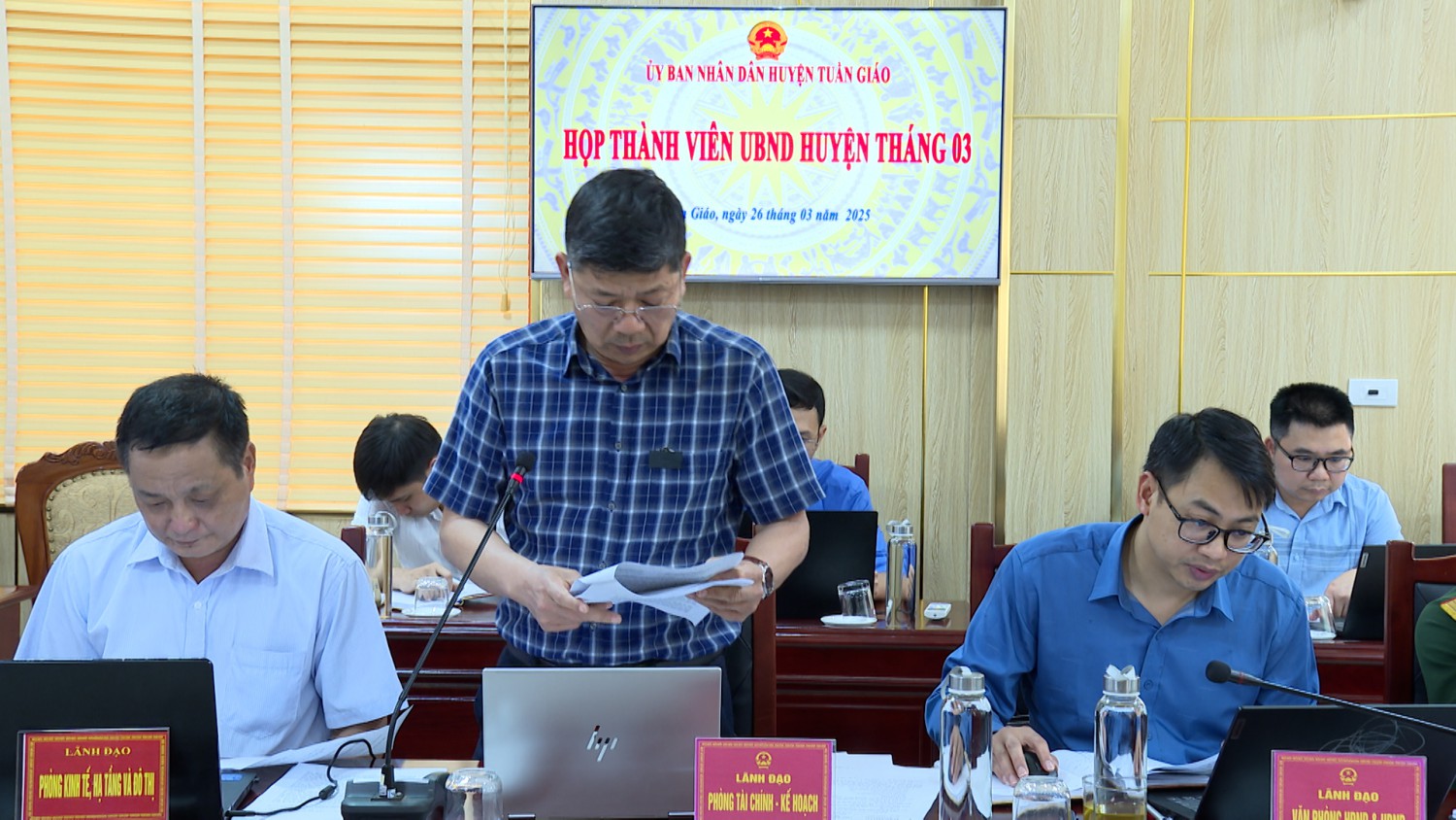 CÁC ĐẠI BIỂU THẢO LUẬN TẠI CUỘC HỌP 2