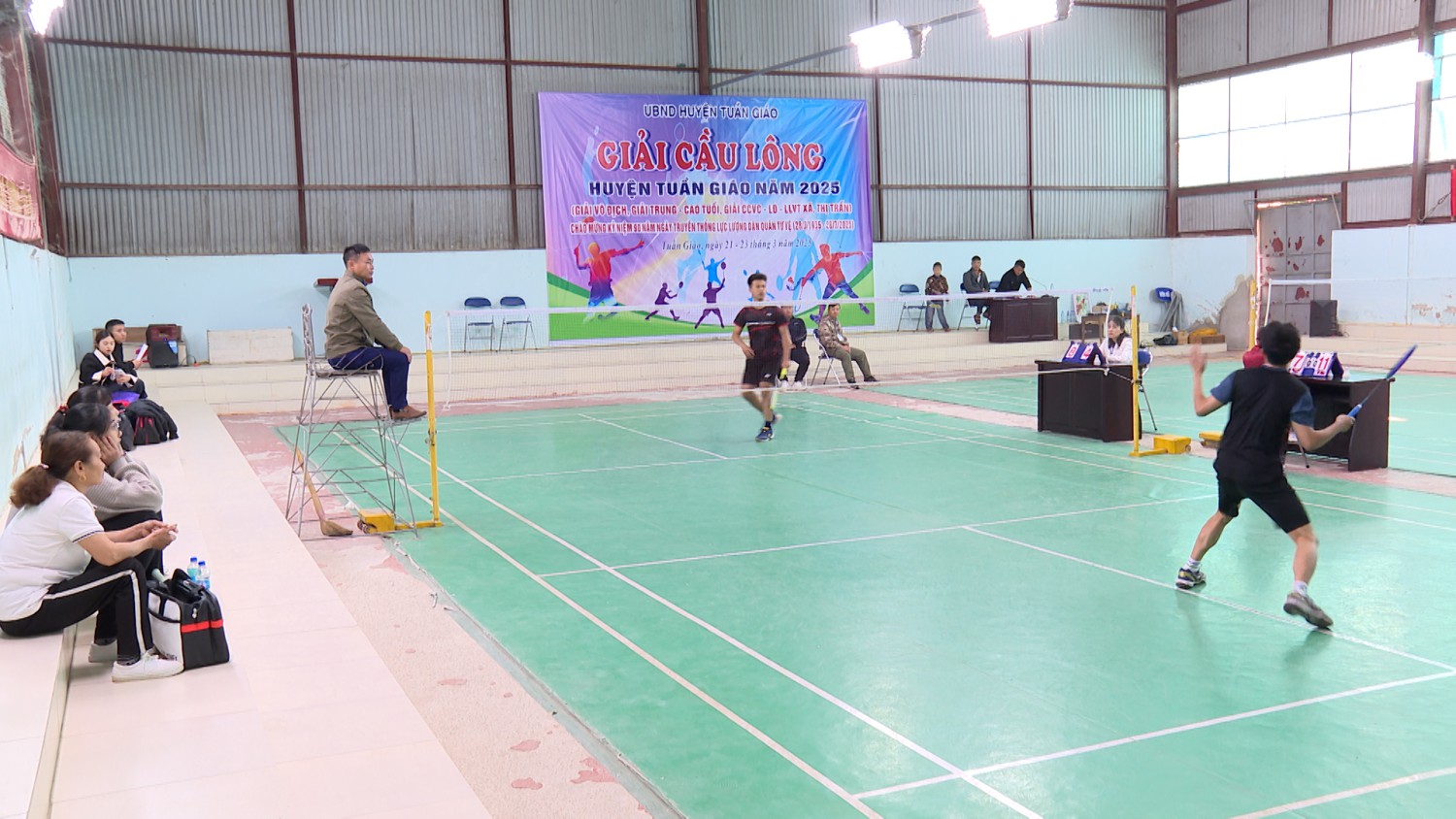 CÁC VĐV THI ĐẤU Ở GIẢI ĐƠN NAM