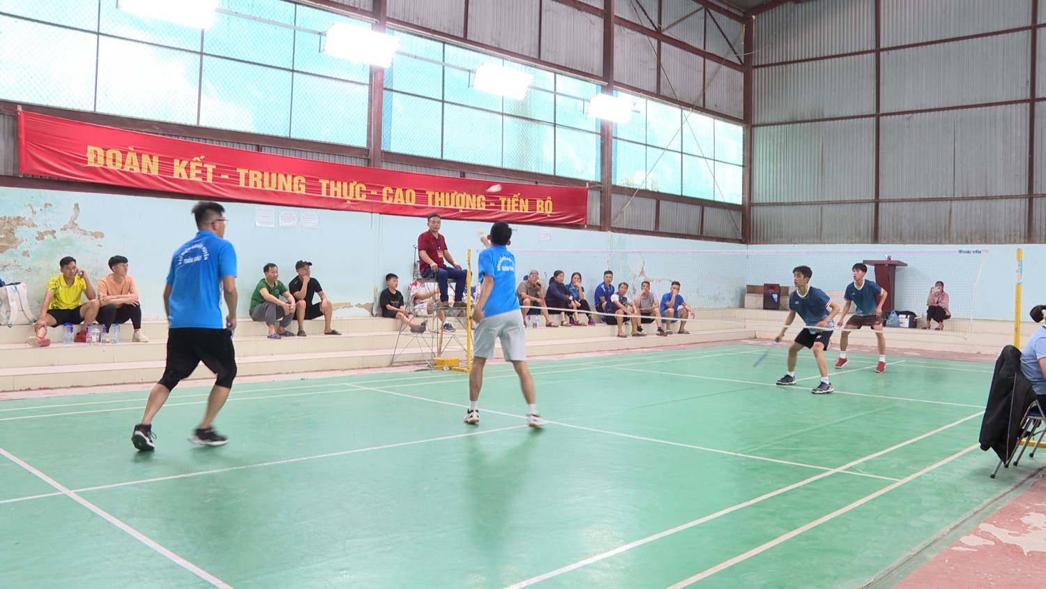 CÁC VĐV THI ĐẤU Ở ND ĐÔI NAM