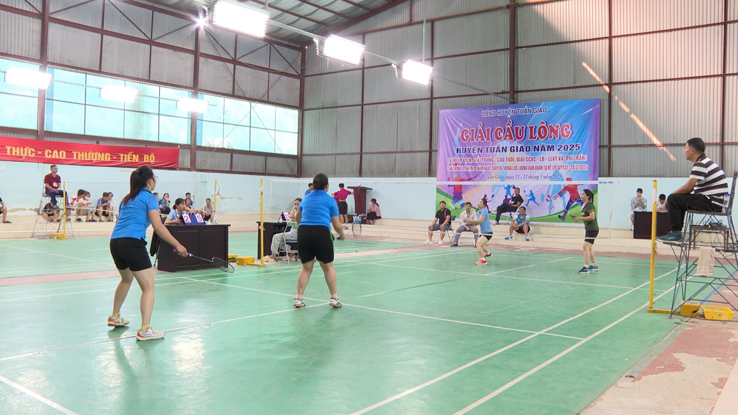 CÁC VĐV THI ĐẤU Ở NỘI DUNG ĐÔI NỮ