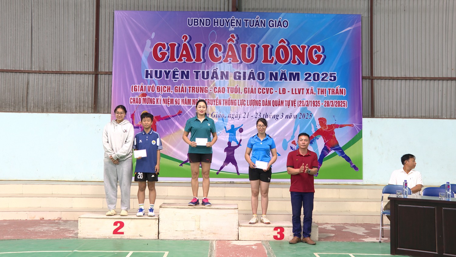 ND ĐÔI NỮ VÔ ĐỊCH