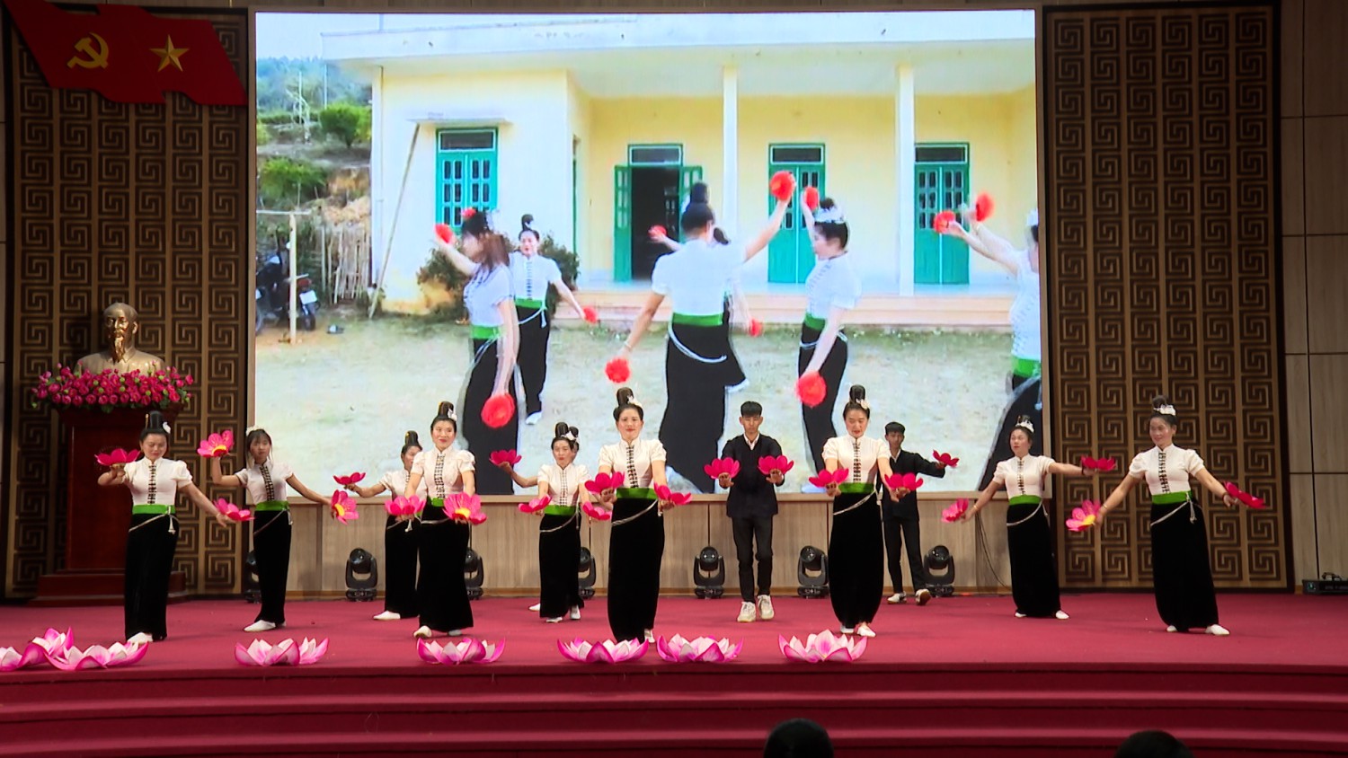 PHẦN THI CỦA ĐỘI XÃ MƯỜNG KHONG