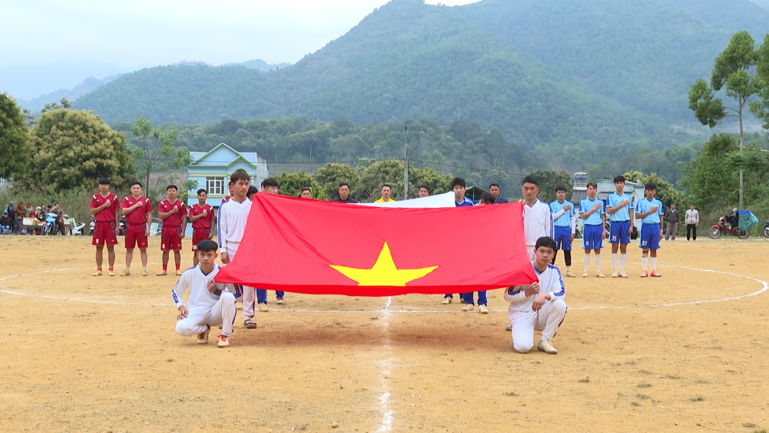 LỄ BẾ MẠC GIẢI ĐÁ BÓNG THANH NIÊN TRUYỀN THỐNG NĂM 2025