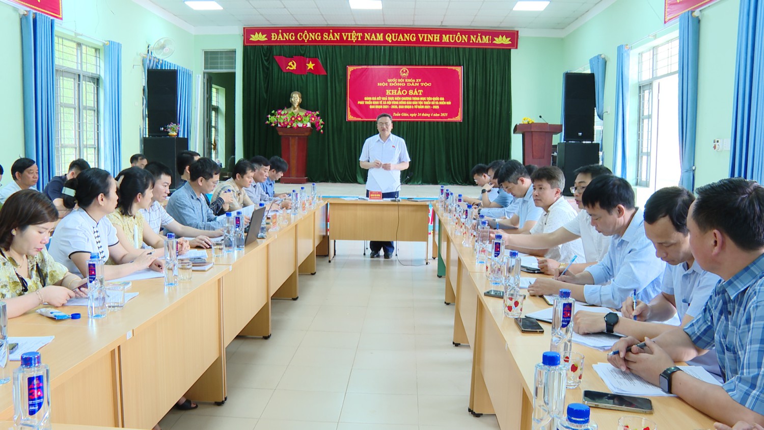 Toàn cảnh buổi làm việc