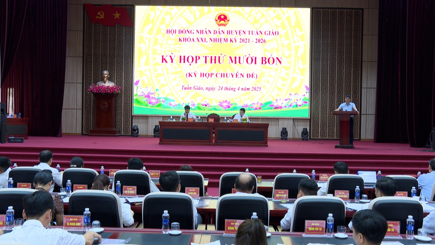 TOÀN CẢNH KỲ HỌP