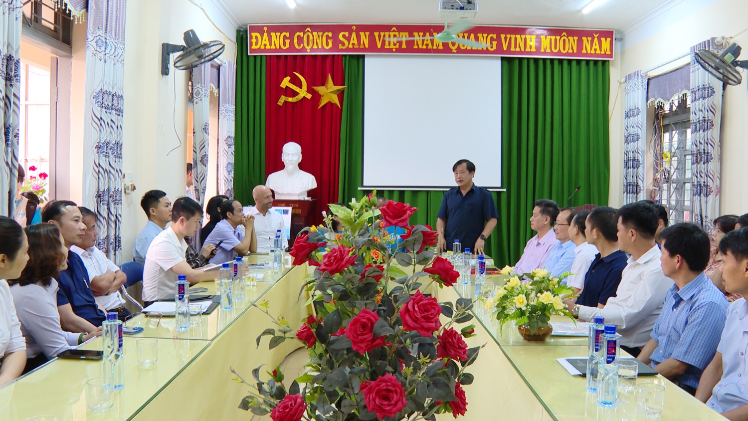 Toàn cảnh lễ bàn giao