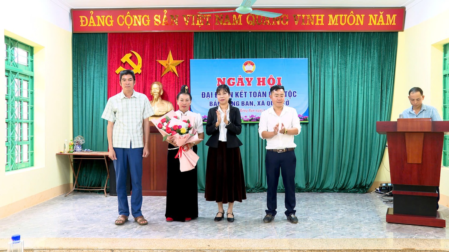 Ngày hội Đại đoàn kết ở bản Bông Ban – Gắn kết sức dân, dựng xây quê hương giàu đẹp