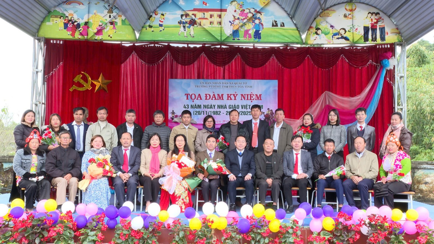 Quài Tở đồng loạt tổ chức kỷ niệm 43 năm Ngày Nhà giáo Việt Nam