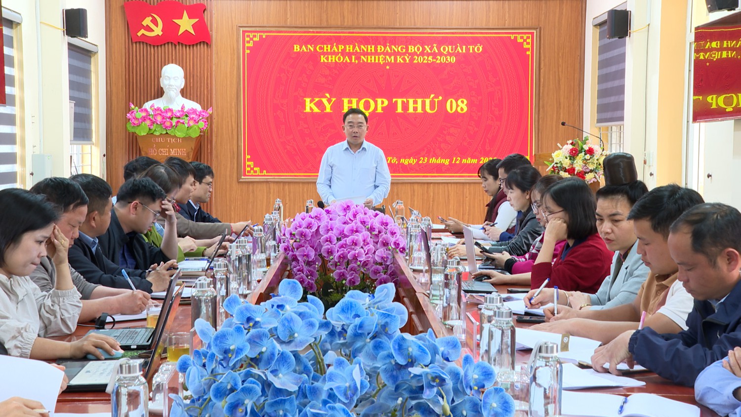 BAN CHẤP HÀNH ĐẢNG BỘ XÃ QUÀI TỞ HỌP KỲ THỨ 08