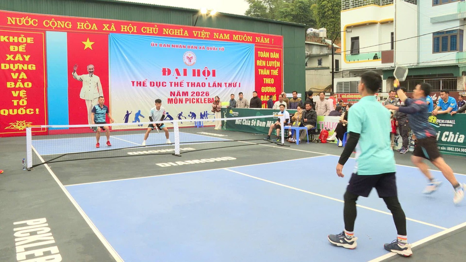 SÔI NỔI MÔN PICKLEBALL NGAY NGÀY THI ĐẤU ĐẦU TIÊN TẠI ĐẠI HỘI THỂ DỤC THỂ THAO XÃ QUÀI TỞ LẦN THỨ NHẤT