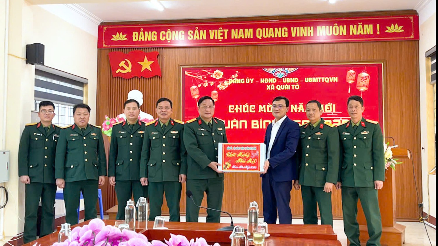 THĂM, ĐỘNG VIÊN CẤP ỦY, CHÍNH QUYỀN VÀ CÁC ĐƠN VỊ NHÂN DỊP ĐẦU NĂM MỚI