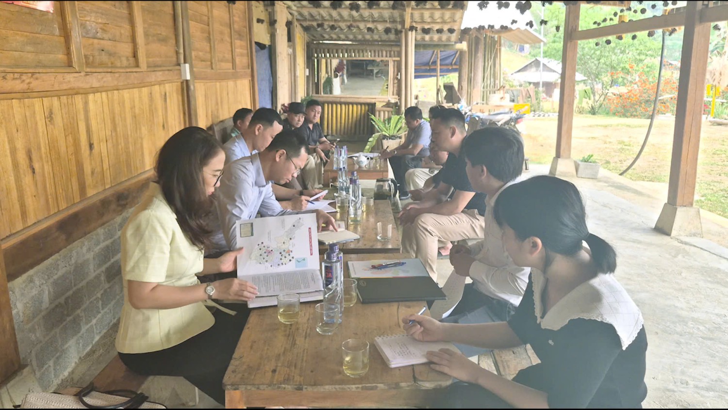 Khảo sát thực trạng hoạt động du lịch trên địa bàn...