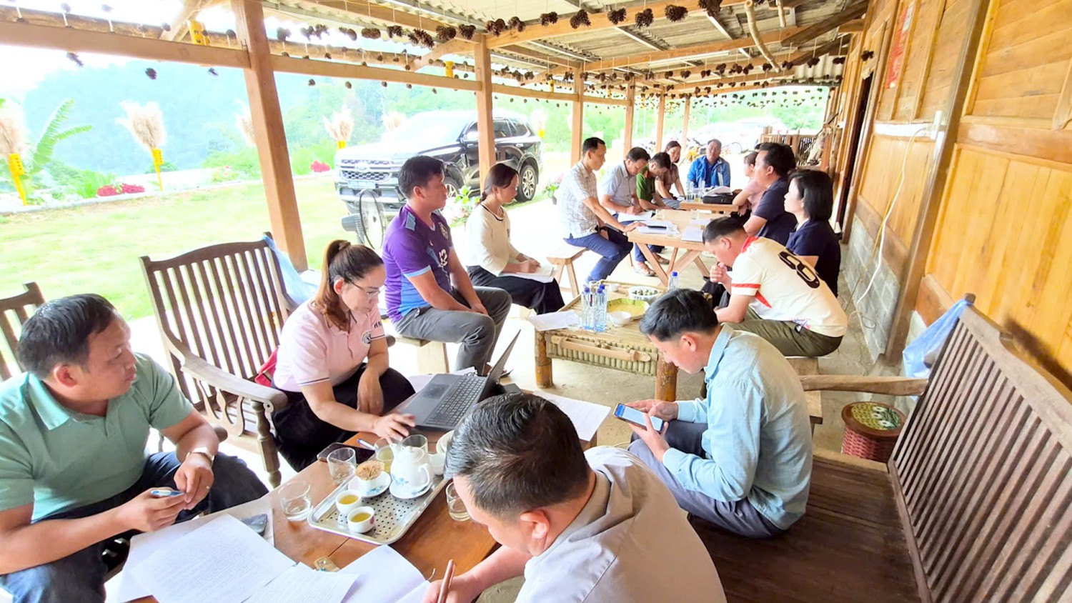 Làm việc với bản Lồng và các cơ sở homestay: Thúc đẩy du lịch cộng đồng gắn với nâng cao chất lượng dịch vụ