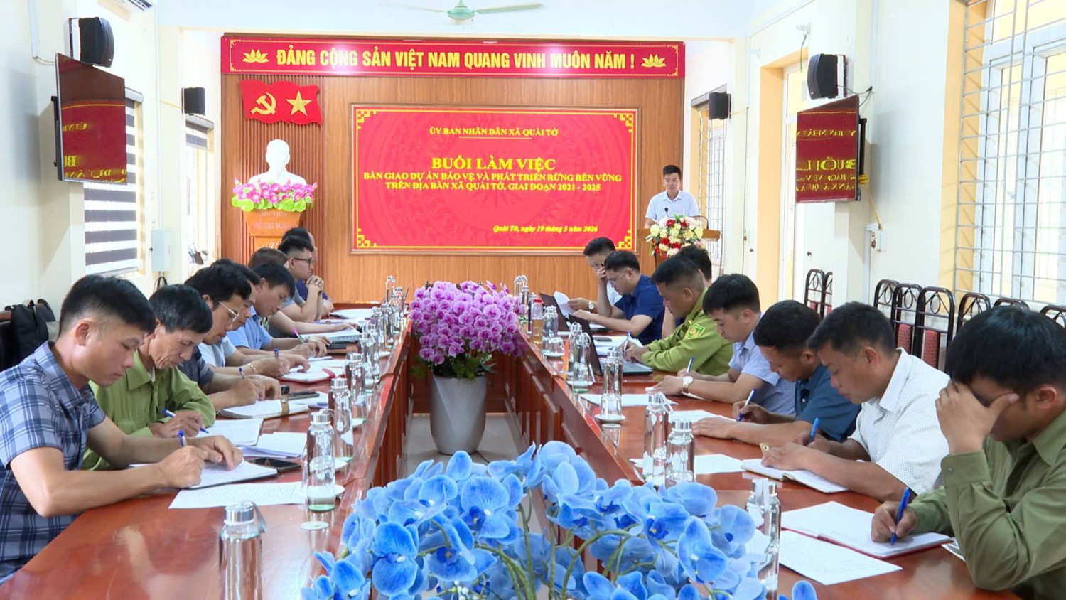 Bàn giao Dự án bảo vệ và phát triển rừng bền vững trên địa bàn xã Quài Tở