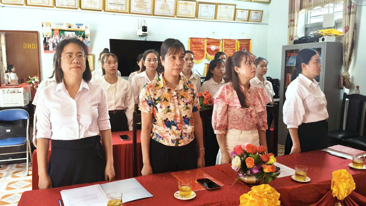 CHI BỘ TRƯỜNG MẦM NON TÊNH PHÔNG TỔ CHỨC LỄ KẾT...