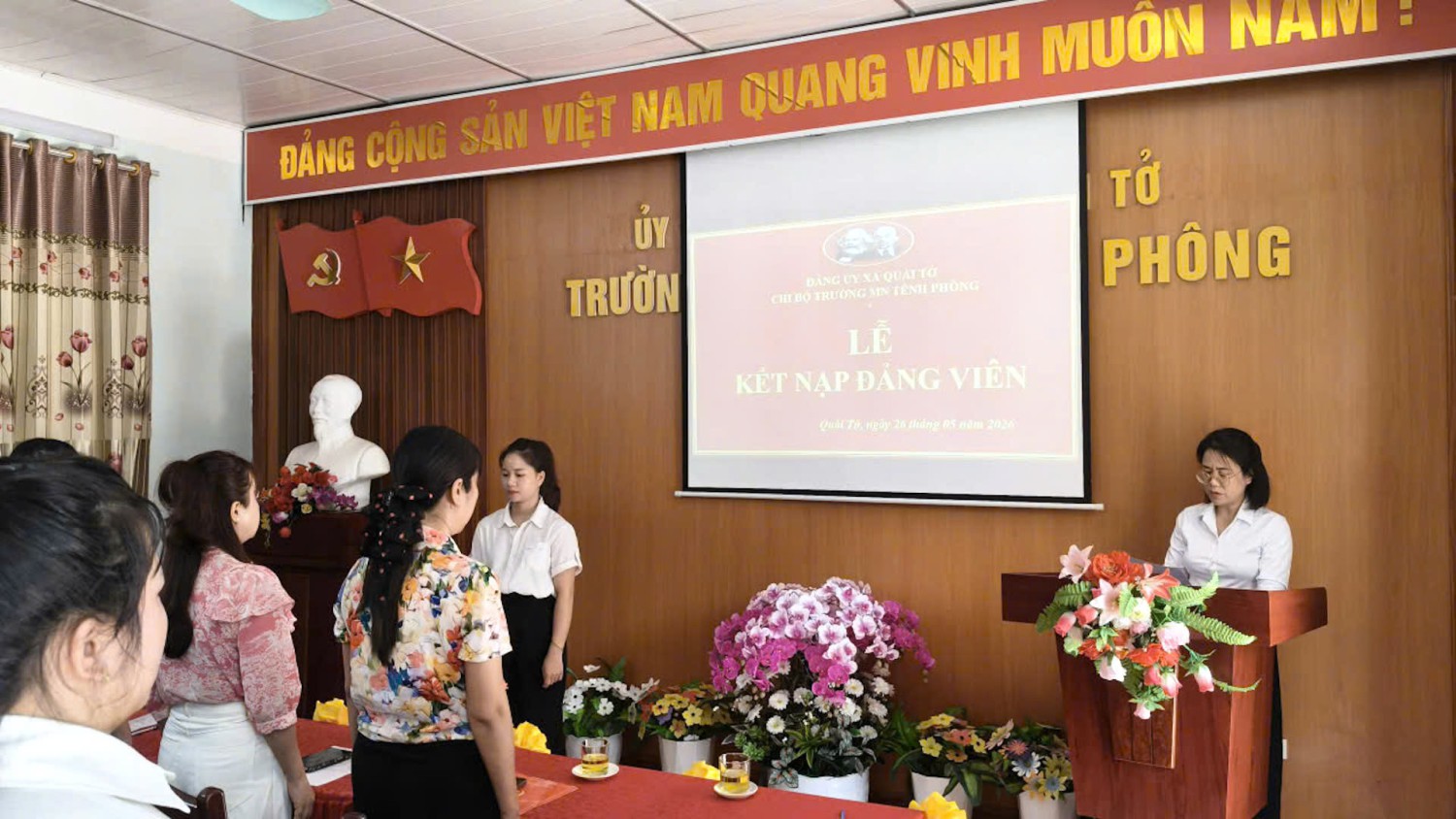 hình 4