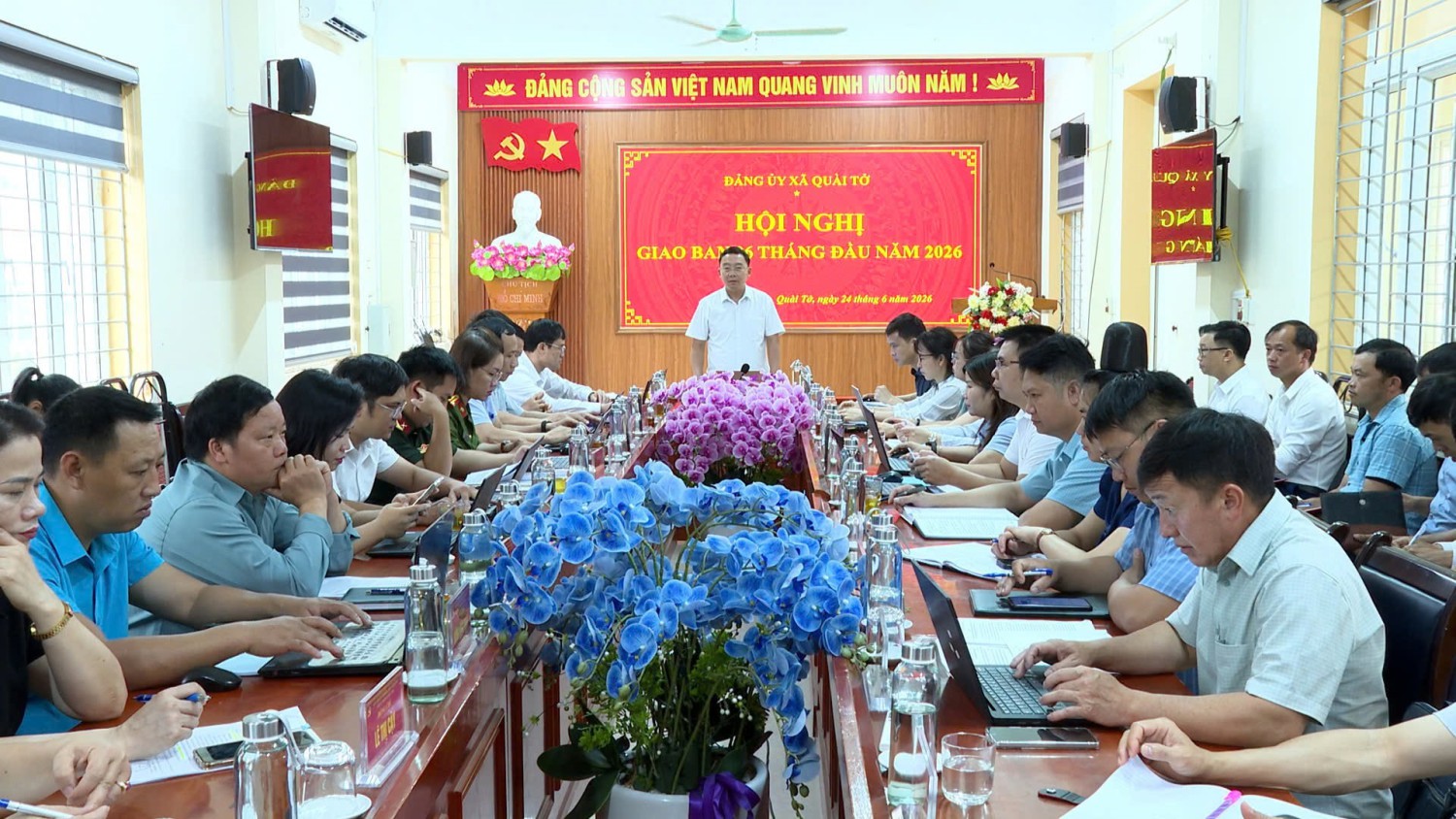 Ban Thường vụ Đảng ủy xã Quài Tở giao ban đánh giá kết quả thực hiện nhiệm vụ 6 tháng đầu năm 2026