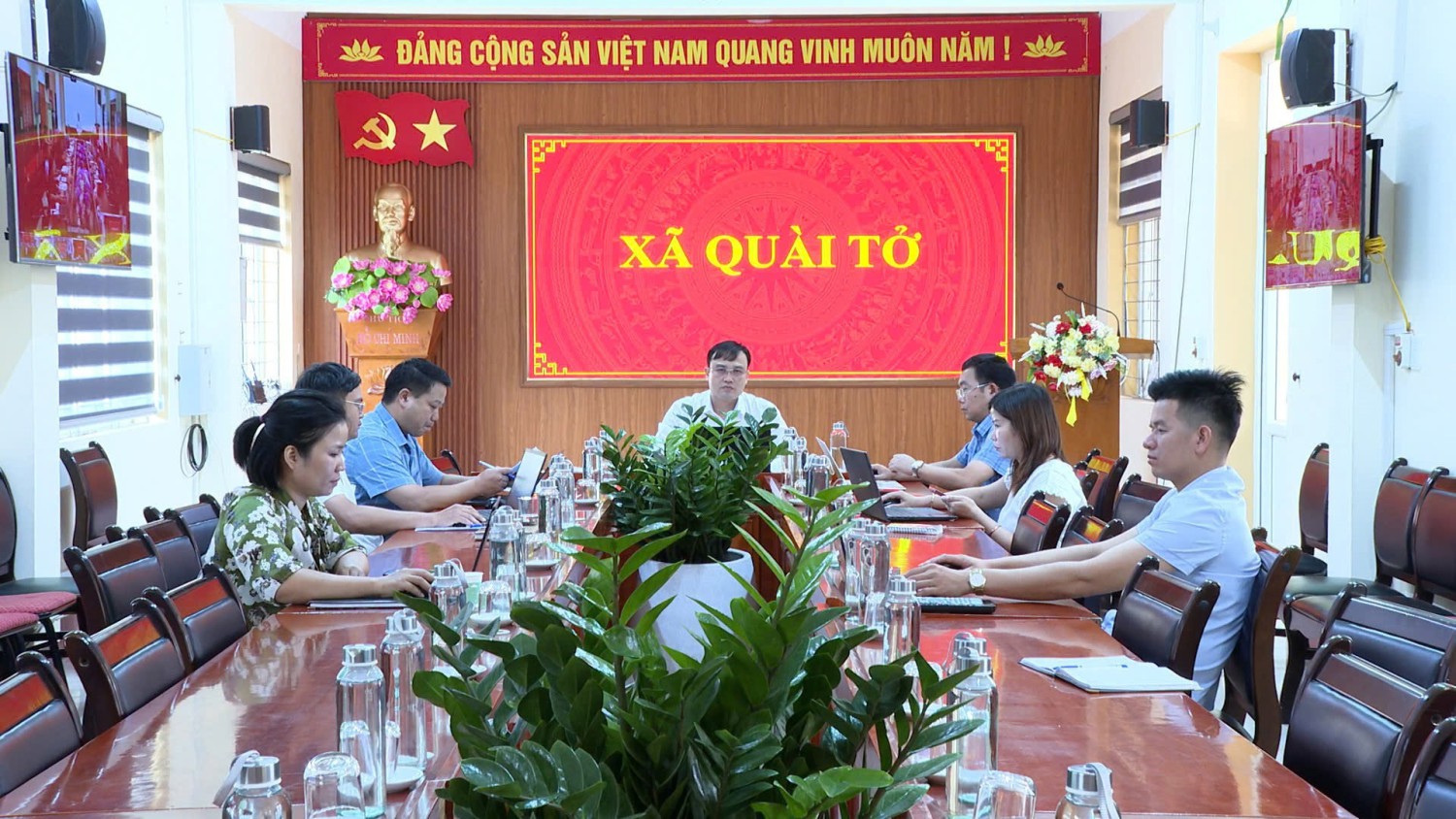 Quài Tở dự hội nghị trực tuyến đánh giá tiến độ...