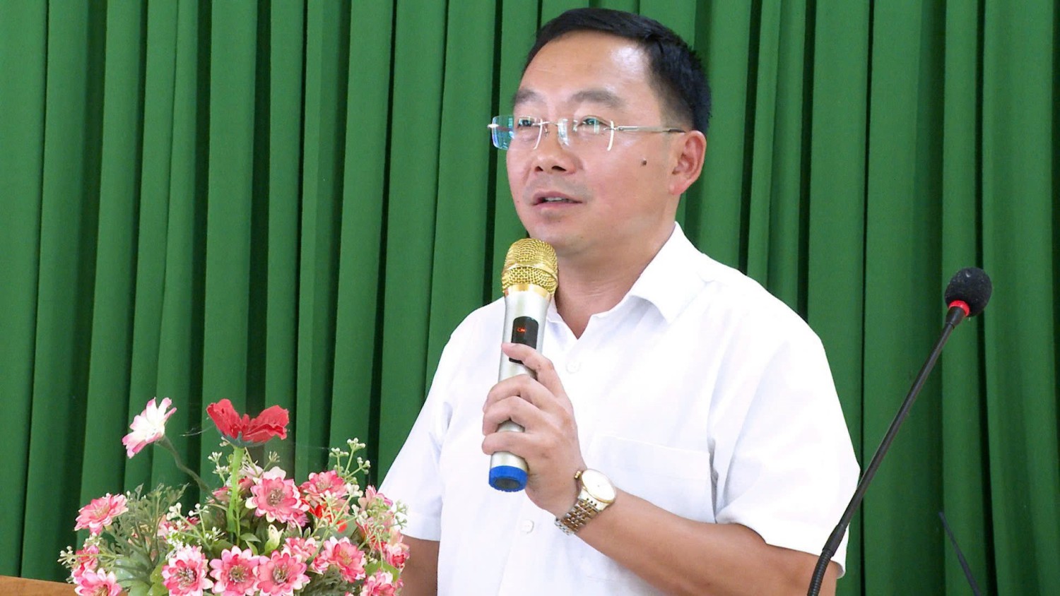 Hội nghị đối thoại giữa người đứng đầu cấp ủy, chính quyền xã Quài Tở với Nhân dân bản Xuân Tươi