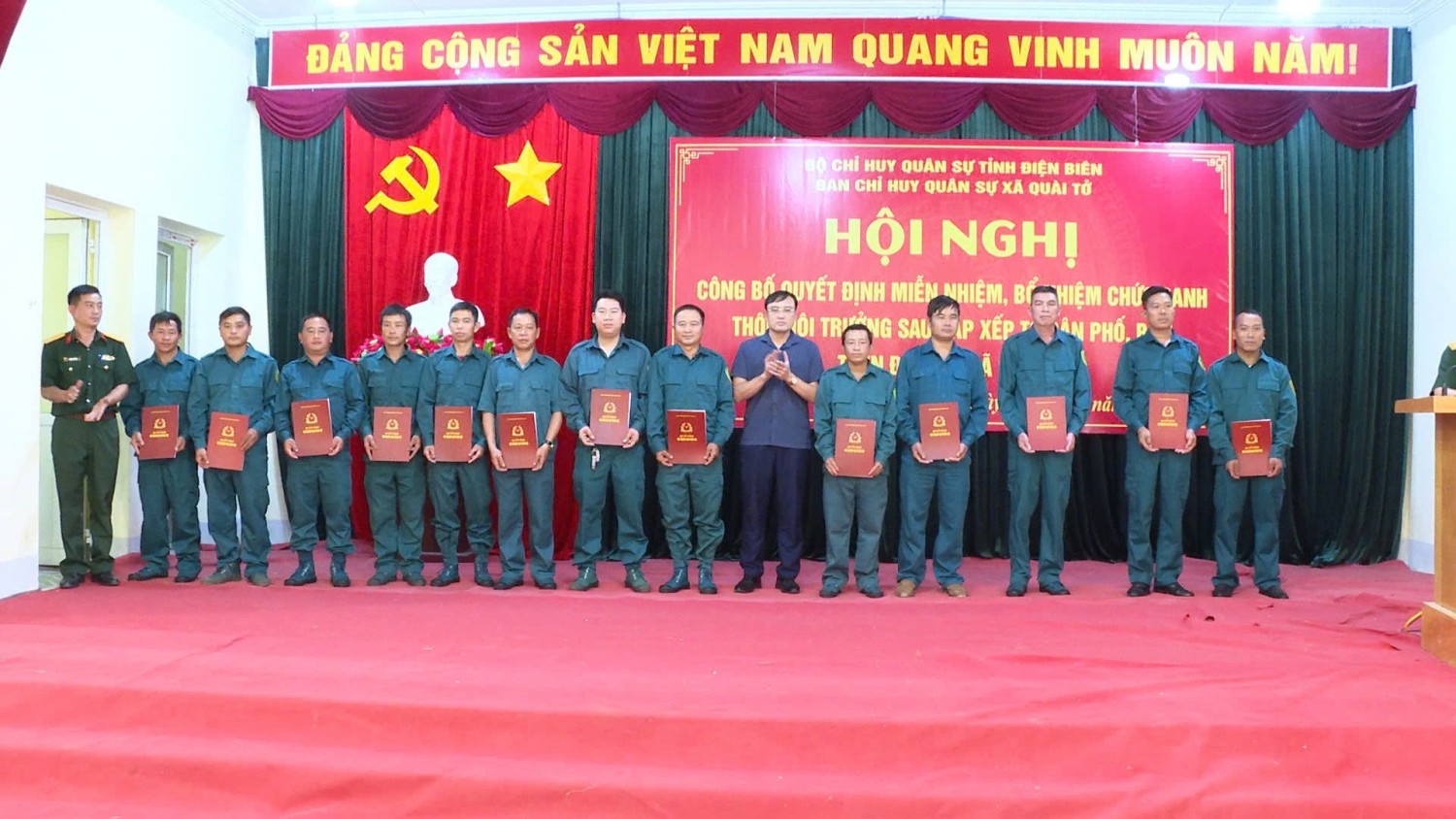 hình 4
